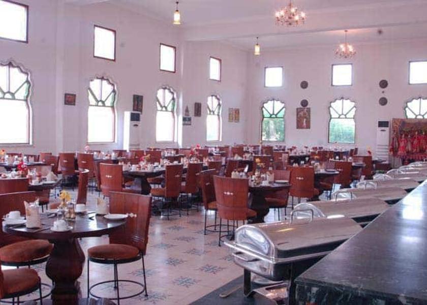 restaurant hall
